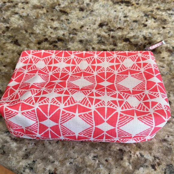NEW 2 Clinique and 1 Bare Minerals make up bags - Picture 3 of 4